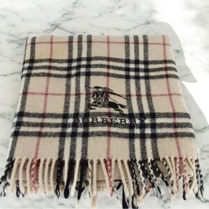 Burberry Nova Check Shawl Scarf 😍❤️
